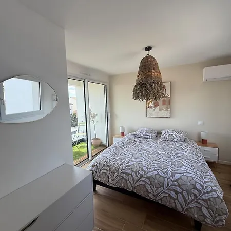 Maison Duplex Avec Jacuzzi ジャール・シュル・メール